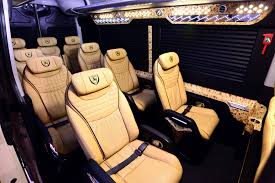 Thuê Xe Limousine đi Cần Thơ Giá Cạnh Tranh @xedulichvietnam